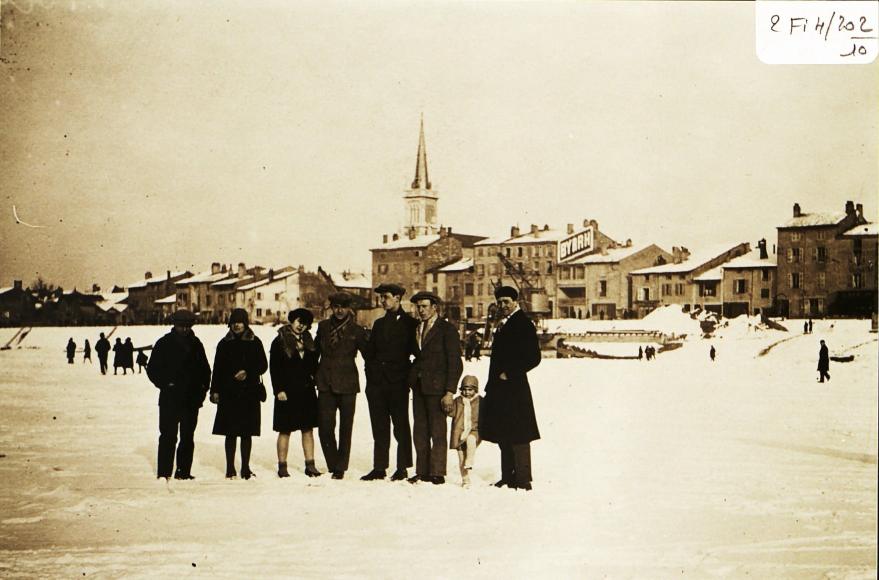 Photographie de la Saône gelée, février 1929 (2 Fi 4/202/10)