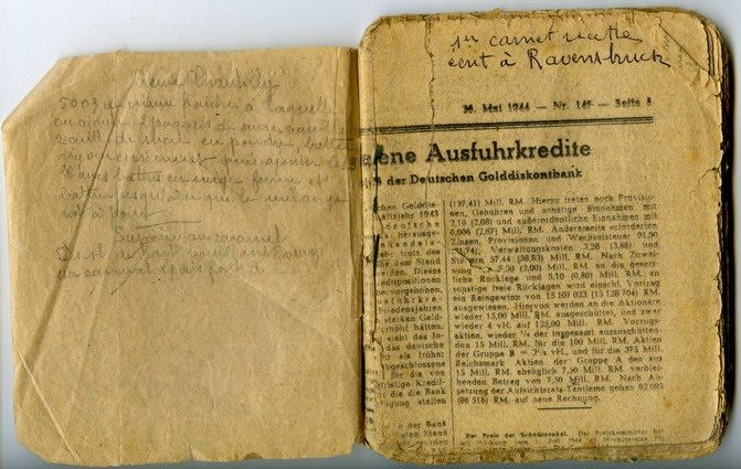 Un cahier confectionné dans le plus grand secret avec des moyens de fortune, haut de 11 cm et large de 14 cm (84 J)