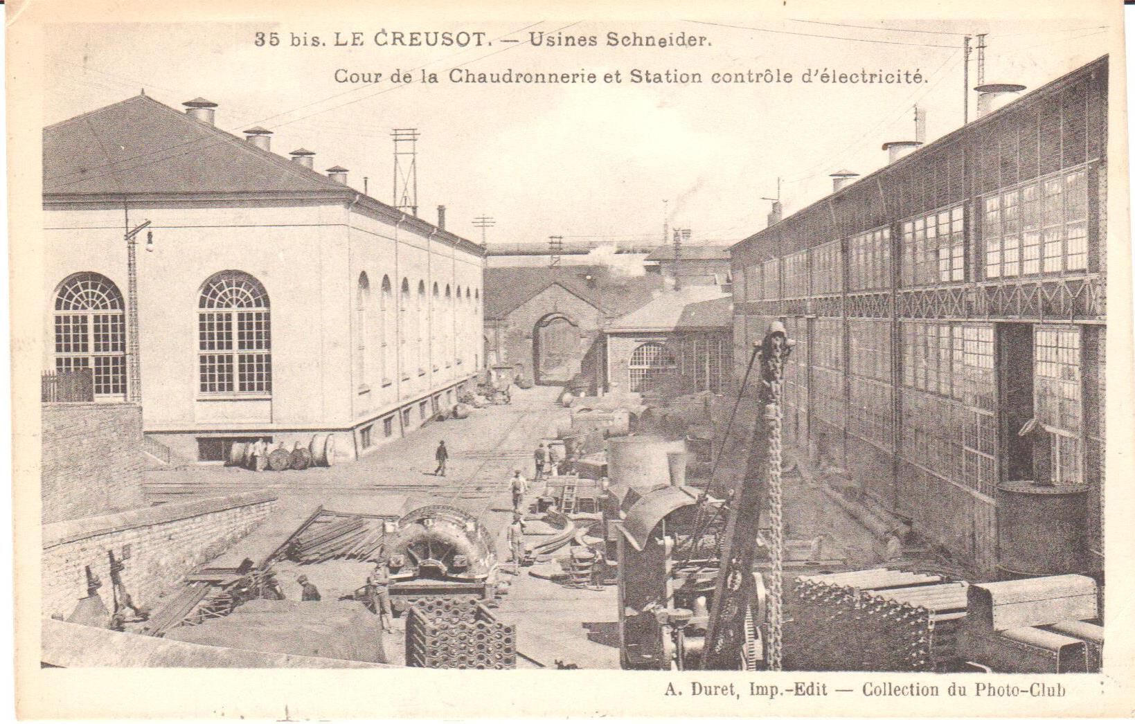 Le Creusot. Usines Schneider. Cour de la chaudronnerie et station contrôle d'électricité. Carte postale mise en circulation le 29 décembre 1917. Collection privée.