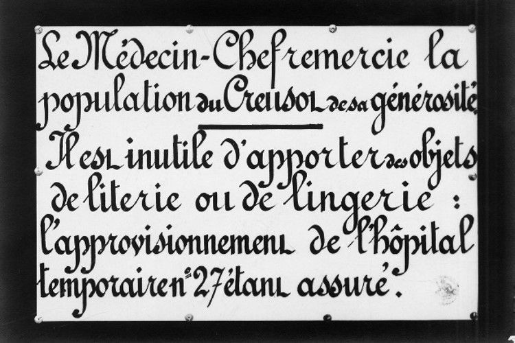 Affiche apposée à l'entrée de la conciergerie de la Petite Verrerie. Collection AFB.