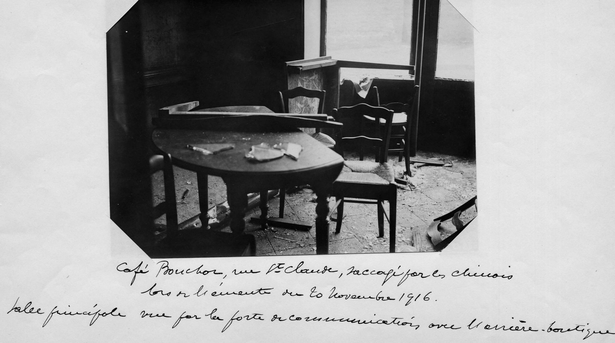La mise à sac du Café Bouchot le 23 novembre 1916. Collection AFB